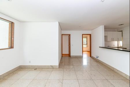 Apartamento à venda com 80m², 2 quartos e 2 vagasSala