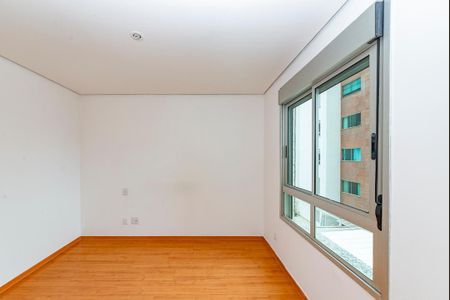 Apartamento à venda com 80m², 2 quartos e 2 vagasSuíte 1