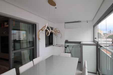 Apartamento à venda com 104m², 3 quartos e 2 vagasSala / Cozinha - Varanda