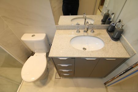 Apartamento à venda com 104m², 3 quartos e 2 vagasQuarto 1 - Banheiro