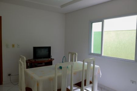 Casa à venda com 162m², 4 quartos e 4 vagas Casa à venda com 162m², 4 quartos e 4 vagasCozinha