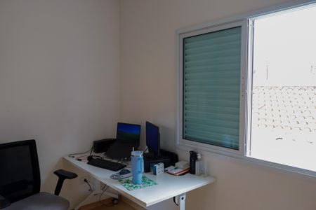 Casa à venda com 162m², 4 quartos e 4 vagas Casa à venda com 162m², 4 quartos e 4 vagasQuarto 1