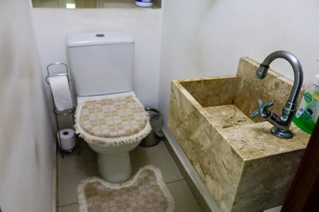 Casa à venda com 162m², 4 quartos e 4 vagas Casa à venda com 162m², 4 quartos e 4 vagasLavabo