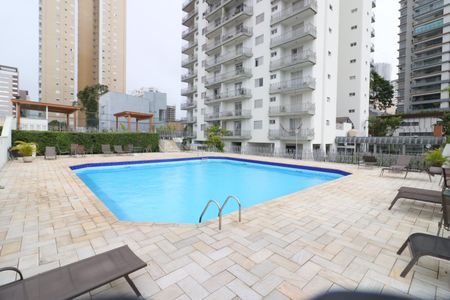 Apartamento à venda com 170m², 4 quartos e 2 vagasÁrea comum - Piscina