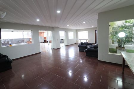 Apartamento à venda com 170m², 4 quartos e 2 vagasÁrea comum - Salão de festas