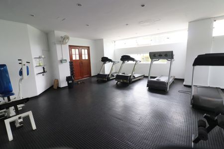 Apartamento à venda com 170m², 4 quartos e 2 vagasÁrea comum - Academia