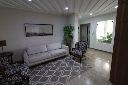 Apartamento à venda com 170m², 4 quartos e 2 vagasÁrea comum - Hall de entrada