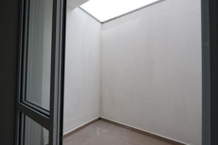 Quintal de kitnet/studio à venda com 1 quarto, 38m² em Vila Bela, São Paulo