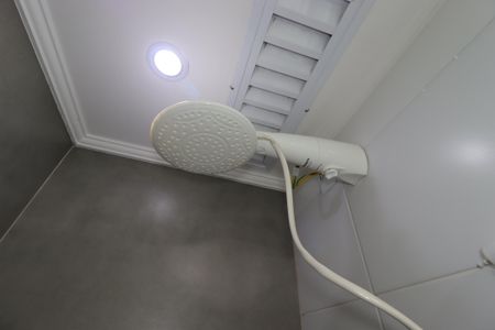 Apartamento à venda com 60m², 2 quartos e 2 vagasBanheiro Social - Chuveiro