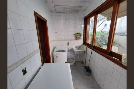 Casa à venda com 3 quartos, 260m² em Itaipu, Niterói