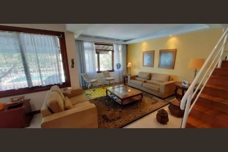 Casa à venda com 3 quartos, 260m² em Itaipu, Niterói