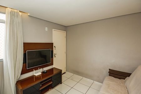 Apartamento à venda com 2 quartos, 43m² em São João Batista, Belo Horizonte