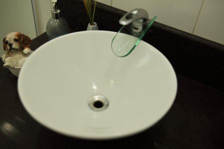 Casa à venda com 122m², 2 quartos e 2 vagasBanheiro 