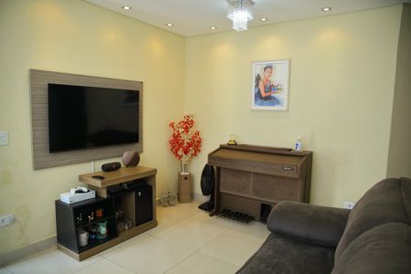 Casa à venda com 122m², 2 quartos e 2 vagasSala