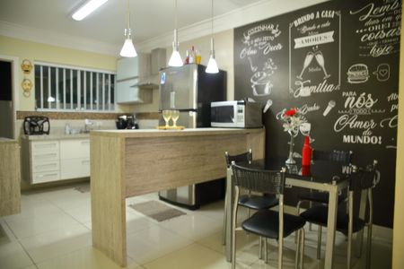 Casa à venda com 122m², 2 quartos e 2 vagasCozinha /Sala Jantar 