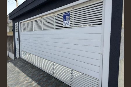 Casa à venda com 122m², 2 quartos e 2 vagasFachada 