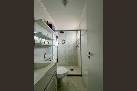 Apartamento à venda com 76m², 3 quartos e 2 vagas Apartamento à venda com 76m², 3 quartos e 2 vagasBanheiro da Suíte