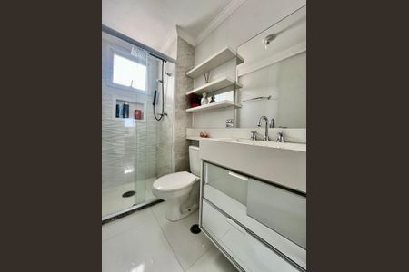 Apartamento à venda com 76m², 3 quartos e 2 vagas Apartamento à venda com 76m², 3 quartos e 2 vagasBanheiro