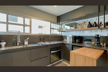 Apartamento à venda com 130m², 3 quartos e 2 vagasCozinha