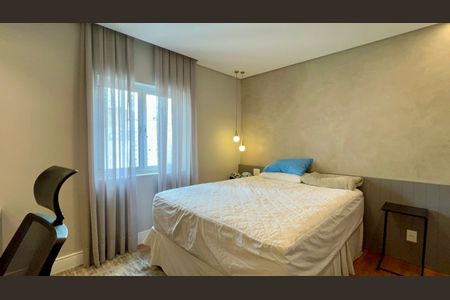 Apartamento à venda com 130m², 3 quartos e 2 vagasQuarto 2