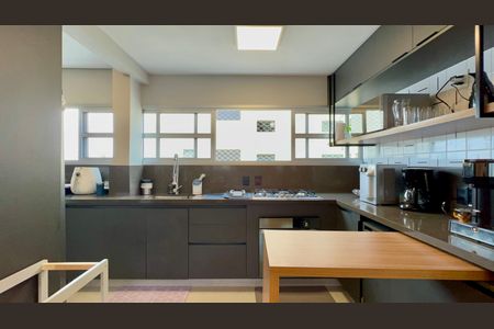 Apartamento à venda com 130m², 3 quartos e 2 vagasCozinha