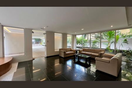 Apartamento à venda com 130m², 3 quartos e 2 vagasHall de entrada