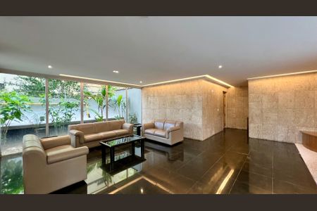 Apartamento à venda com 130m², 3 quartos e 2 vagasHall de entrada