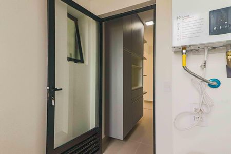 Apartamento para alugar com 84m², 3 quartos e 2 vagas Apartamento para alugar com 84m², 3 quartos e 2 vagasCozinha e Área de Serviço