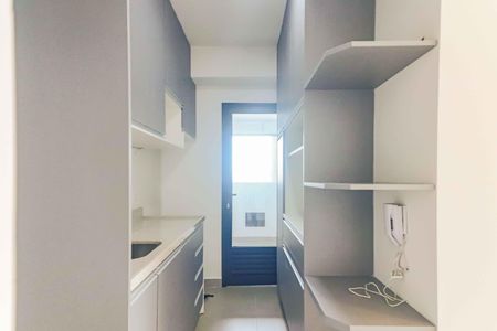 Apartamento para alugar com 84m², 3 quartos e 2 vagas Apartamento para alugar com 84m², 3 quartos e 2 vagasCozinha e Área de Serviço
