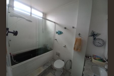 Apartamento para alugar com 150m², 4 quartos e 1 vaga Apartamento para alugar com 150m², 4 quartos e 1 vagaBanheiro da Suíte