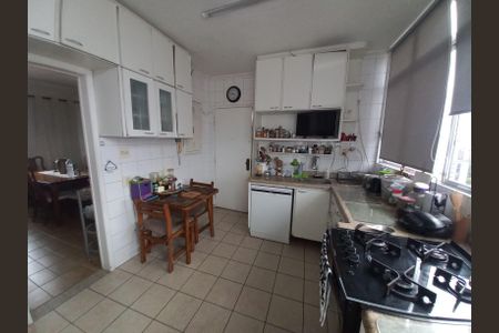 Apartamento para alugar com 150m², 4 quartos e 1 vaga Apartamento para alugar com 150m², 4 quartos e 1 vagaCozinha