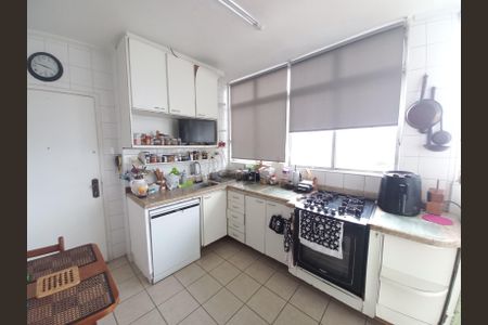 Apartamento para alugar com 150m², 4 quartos e 1 vaga Apartamento para alugar com 150m², 4 quartos e 1 vagaCozinha