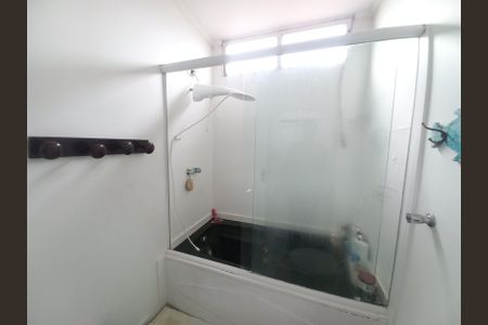 Apartamento para alugar com 150m², 4 quartos e 1 vaga Apartamento para alugar com 150m², 4 quartos e 1 vagaBanheiro da Suíte