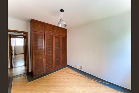 Apartamento à venda com 140m², 3 quartos e 2 vagasQuarto 2