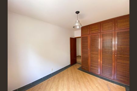 Apartamento à venda com 140m², 3 quartos e 2 vagasQuarto 2