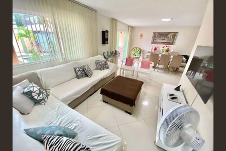 Casa à venda com 3 quartos, 200m² em Vargem Grande, Rio de Janeiro