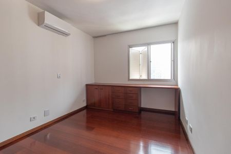 Apartamento para alugar com 159m², 3 quartos e 2 vagas Apartamento para alugar com 159m², 3 quartos e 2 vagasQuarto 2