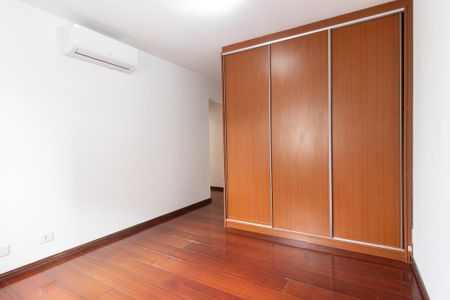 Apartamento para alugar com 159m², 3 quartos e 2 vagas Apartamento para alugar com 159m², 3 quartos e 2 vagasSuíte