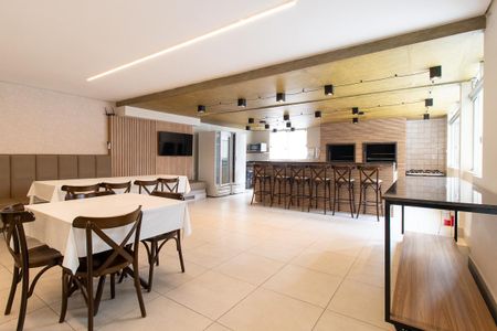 Apartamento para alugar com 159m², 3 quartos e 2 vagas Apartamento para alugar com 159m², 3 quartos e 2 vagasÁrea comum - Churrasqueira