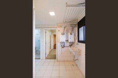 Apartamento para alugar com 254m², 4 quartos e 4 vagas Apartamento para alugar com 254m², 4 quartos e 4 vagasÁrea de Serviço