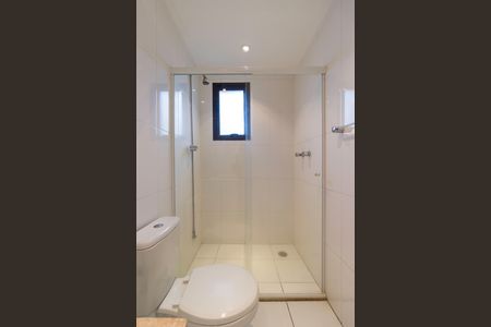 Apartamento para alugar com 254m², 4 quartos e 4 vagas Apartamento para alugar com 254m², 4 quartos e 4 vagasBanheiro da Suíte 2