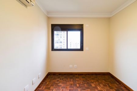Apartamento para alugar com 254m², 4 quartos e 4 vagas Apartamento para alugar com 254m², 4 quartos e 4 vagasSuíte 2