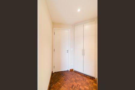 Apartamento para alugar com 254m², 4 quartos e 4 vagas Apartamento para alugar com 254m², 4 quartos e 4 vagasSuíte 4