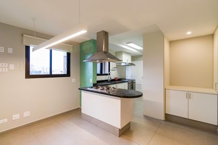 Apartamento para alugar com 254m², 4 quartos e 4 vagas Apartamento para alugar com 254m², 4 quartos e 4 vagasCozinha