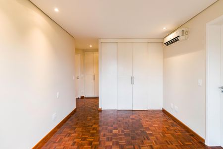 Apartamento para alugar com 254m², 4 quartos e 4 vagas Apartamento para alugar com 254m², 4 quartos e 4 vagasSuíte 4