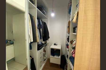 Apartamento à venda com 80m², 2 quartos e 1 vagaCloset da suíte