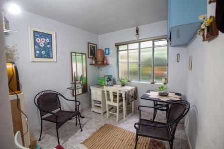 Casa à venda com 252m², 3 quartos e 2 vagas Casa à venda com 252m², 3 quartos e 2 vagasEscritório / Sala de Serviço