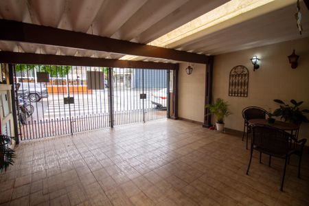 Casa à venda com 252m², 3 quartos e 2 vagas Casa à venda com 252m², 3 quartos e 2 vagasGaragem