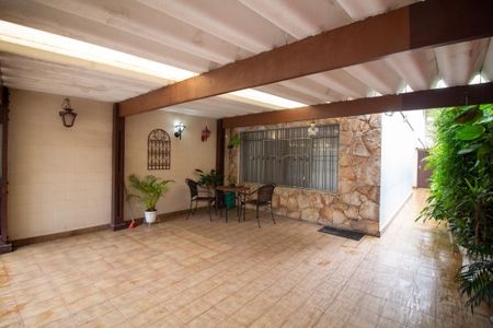 Casa à venda com 252m², 3 quartos e 2 vagas Casa à venda com 252m², 3 quartos e 2 vagasGaragem