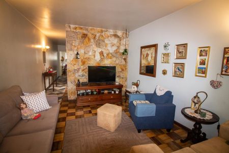 Casa à venda com 252m², 3 quartos e 2 vagas Casa à venda com 252m², 3 quartos e 2 vagasSala / Sala de Jantar